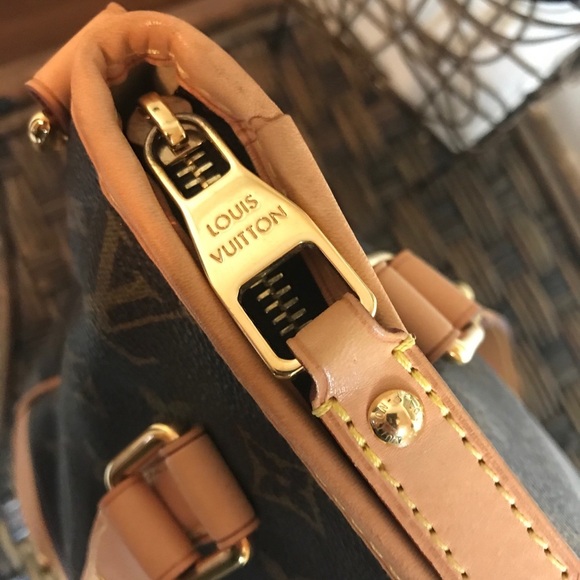 Authentic Louis Vuitton Monogram Estrela Crossbody Shoulder Handbag - Picture 7 of 17